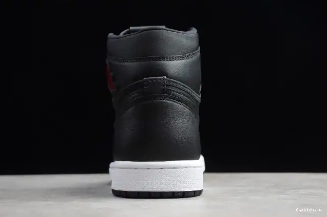 One Kick 1 Retro Satin High Air Jordan OG Black 555088-060 0706
